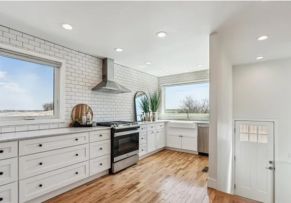 kitchen Johnstown - staged by KISS Designs